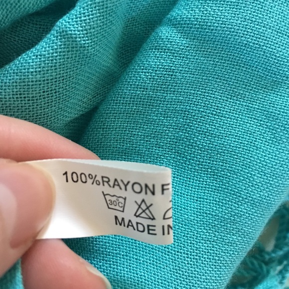 100% rayon from bamboo turquoise scarf w/ fringe - Picture 3 of 6